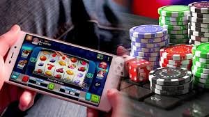 Live Three Card Poker dealer table with cards and betting layout